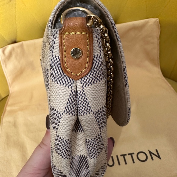 Louis Vuitton Favorite MM - Damier Azur - Picture 3 of 11